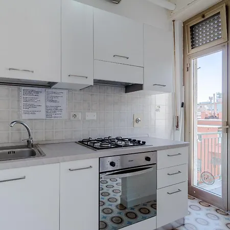 Guesthost - Cozy Flat In The Heart Of Apartamento