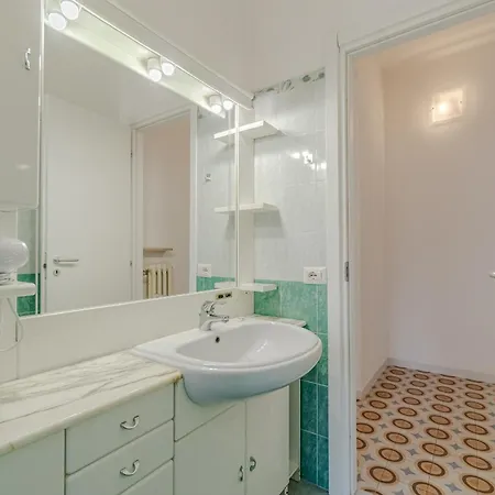 Guesthost - Cozy Flat In The Heart Of 公寓