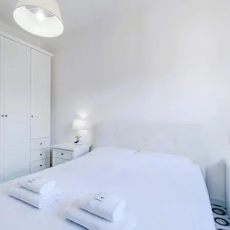 Guesthost - Cozy Flat In The Heart Of 公寓 *