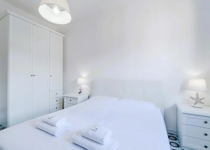 Guesthost - Cozy Flat In The Heart Of Appartamento *